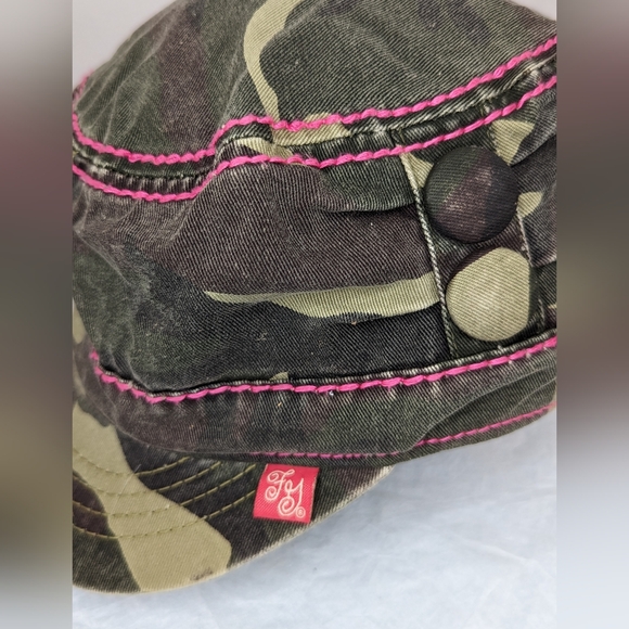 Farm Girl Distressed Camo w/pink stitching - Picture 2 of 4